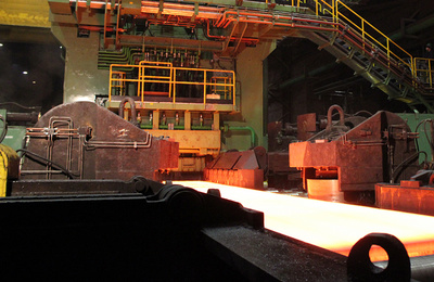 SJI Acroni’s plate mill in Jesenice, Slovenia. The steel producer benefits from increased mill availability and secured supply of spare parts for the drives. SJI Acroni’s plate mill in Jesenice, Slovenia. The steel producer benefits from increased mill availability and secured supply of spare parts for the drives.
