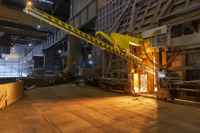 Semi-automatic horizontal temperature and sample-taking manipulator systems installed at the converter steel plant of Dillinger Hütte in Germany by Primetals Technologies (Image courtesy Dillinger Hütte)