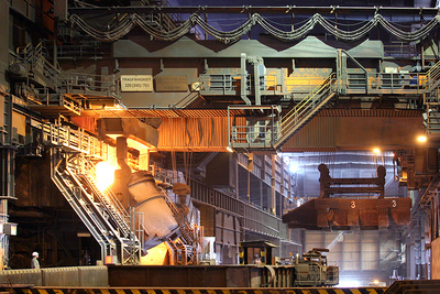 Converter charging at Salzgitter Flachstahl. Primetals Technologies has recently implemented the Slag Expert module at two LD converters (BOFs) in Salzgitter, Germany.