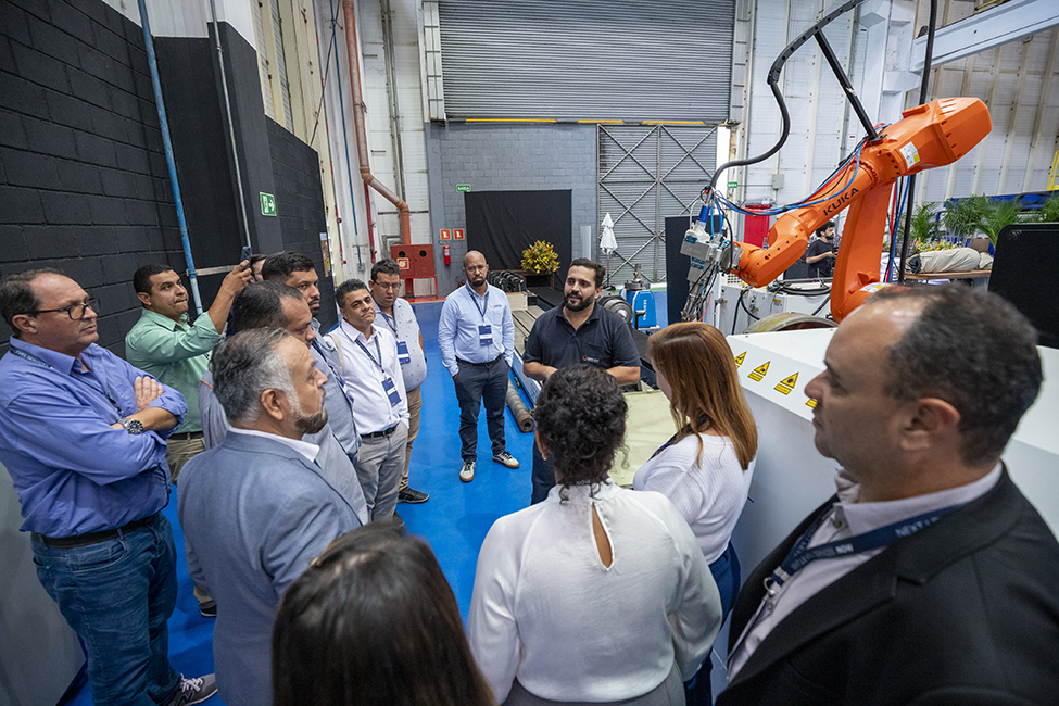 New and precise equipment ensure high reliability and accuracy. Pictured here is part of the advanced laser cladding technology, a key feature of the coating process. 